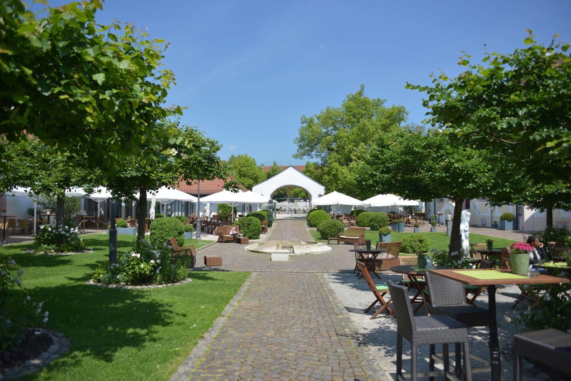 Schloss Reinach フライブルク エクステリア 写真